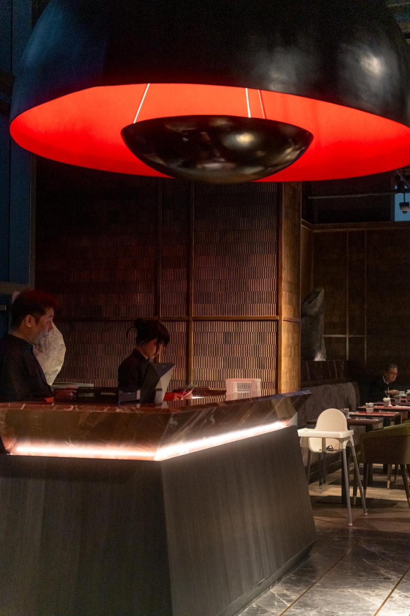 מלון Ascott Embassy Sathorn בנגקוק מראה חיצוני תמונה Interior of the restaurant