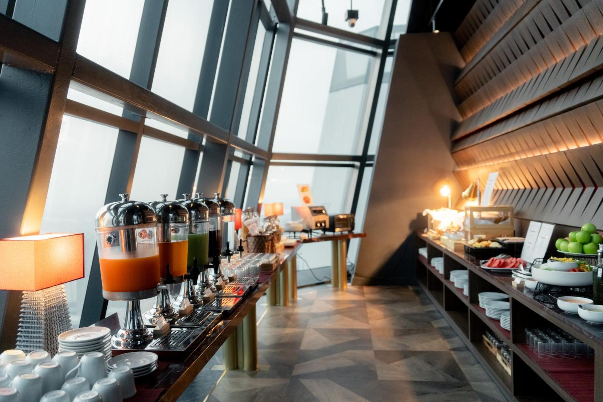 מלון Ascott Embassy Sathorn בנגקוק מראה חיצוני תמונה The lounge at the airport